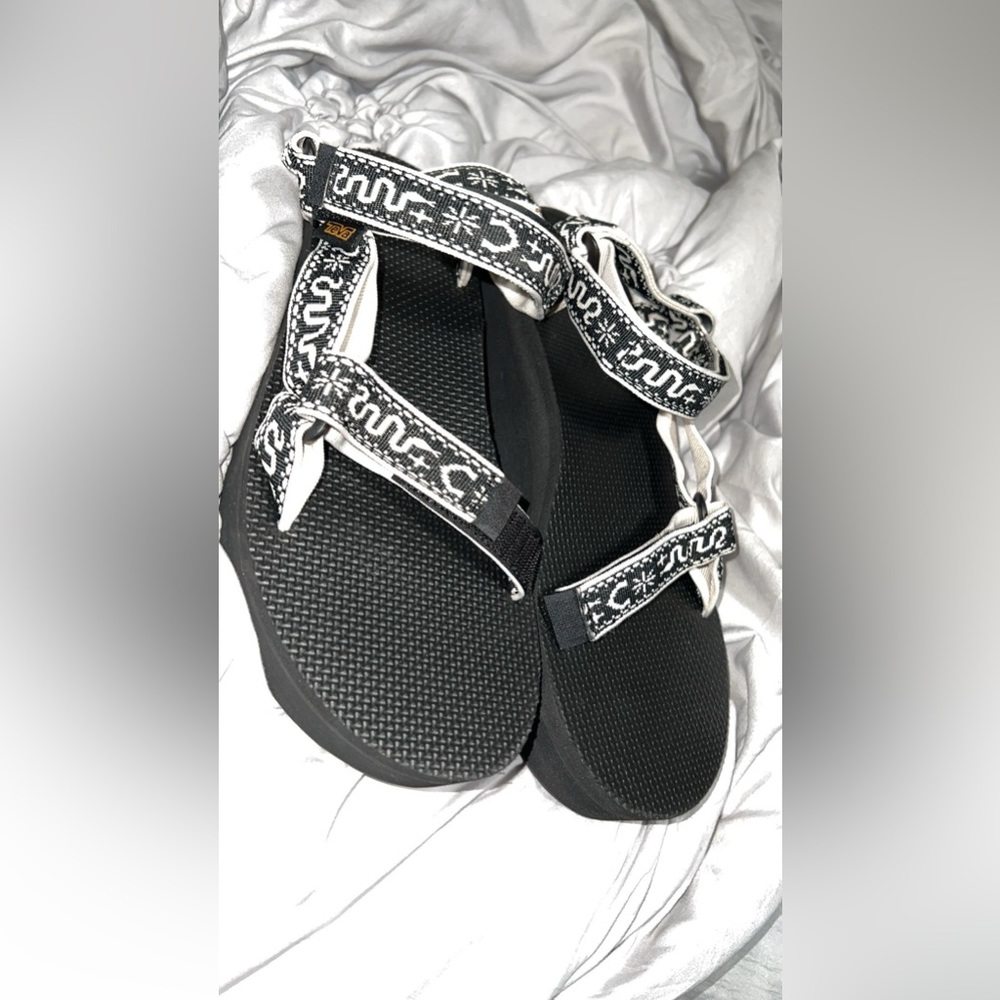 Teva Flatform Sandal